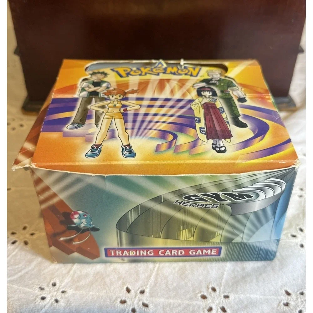 Pokémon Gym Heroes 2000 EMPTY Booster Box Wizards of‎ the Coast Display